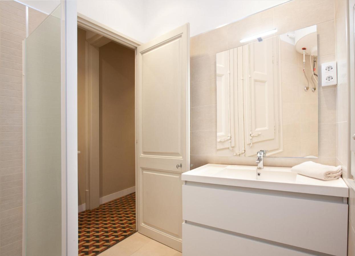 Ab Bailen Apartments Barcelona Bagian luar foto